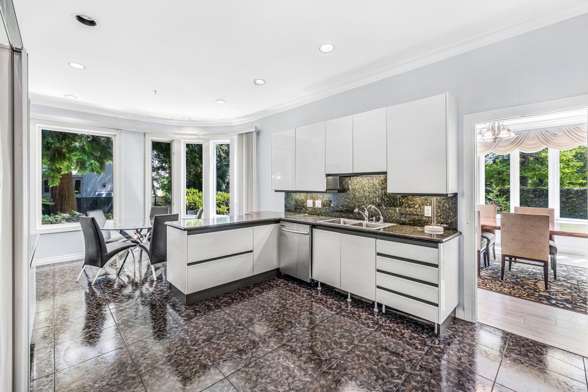 1569 35Th Avenue W, Vancouver, BC