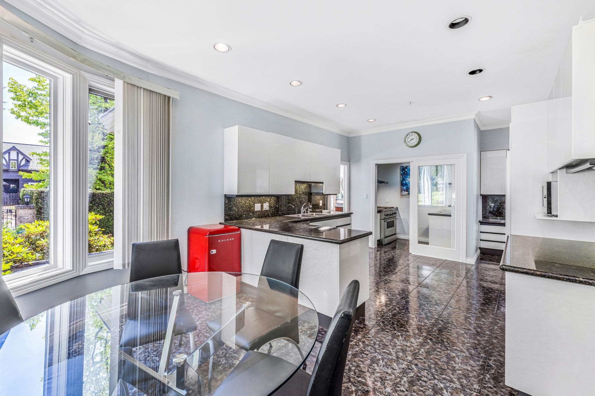 1569 35Th Avenue W, Vancouver, BC
