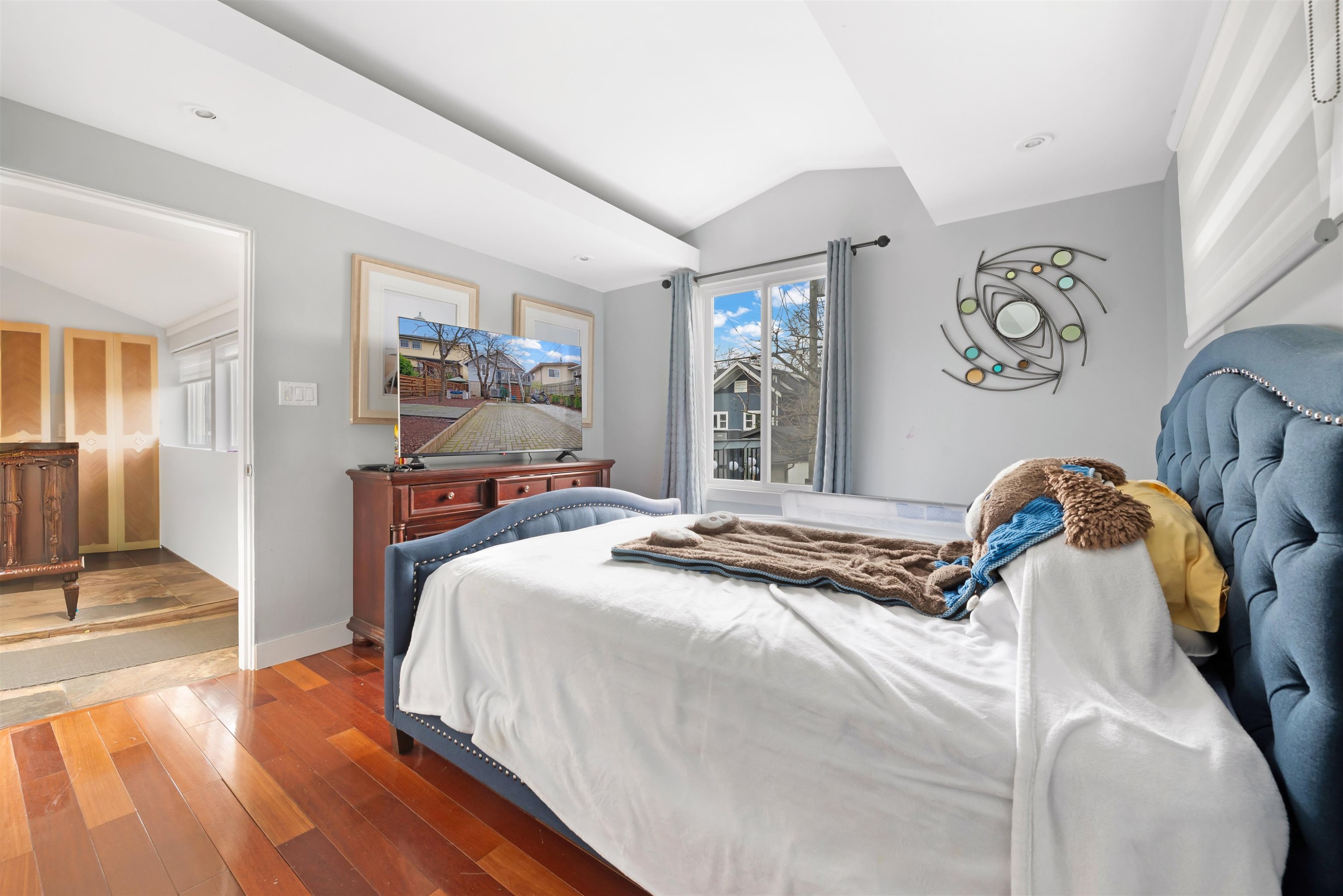 2675 Dundas Street, Vancouver, BC