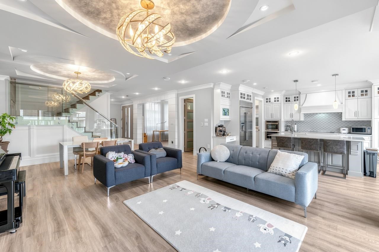 5028 Maple Road, Richmond, BC