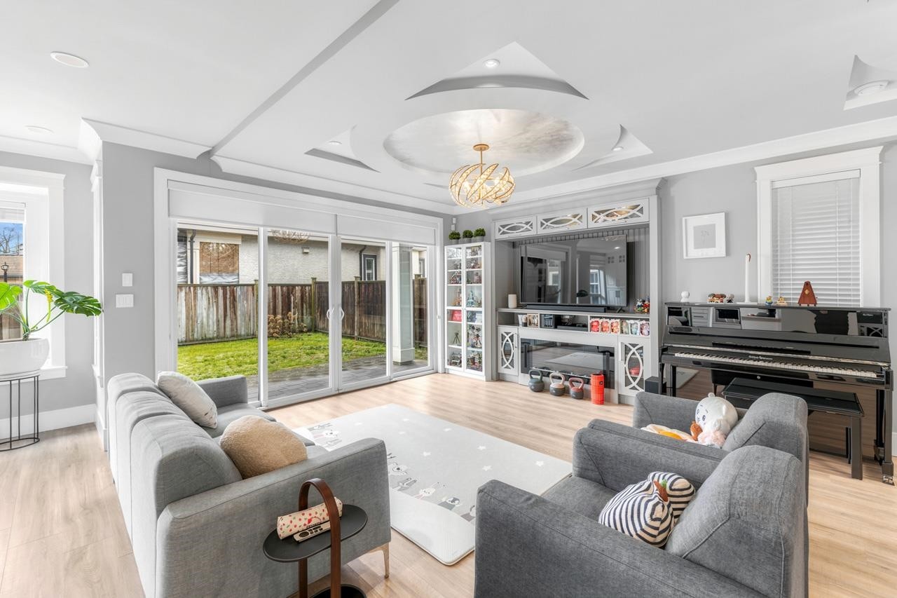 5028 Maple Road, Richmond, BC