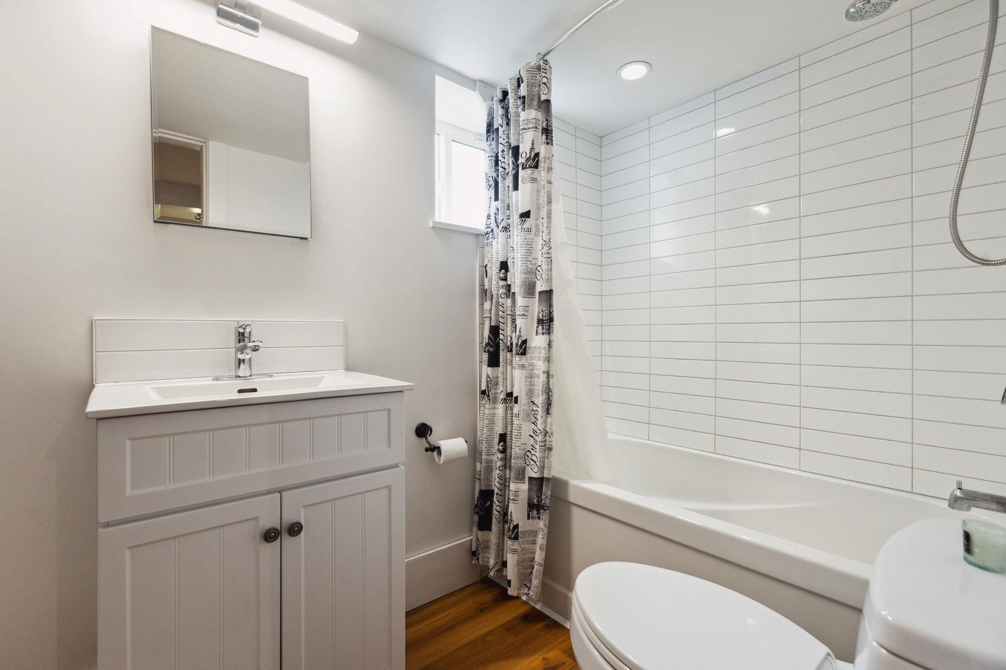 349 24Th Street E, North Vancouver, BC