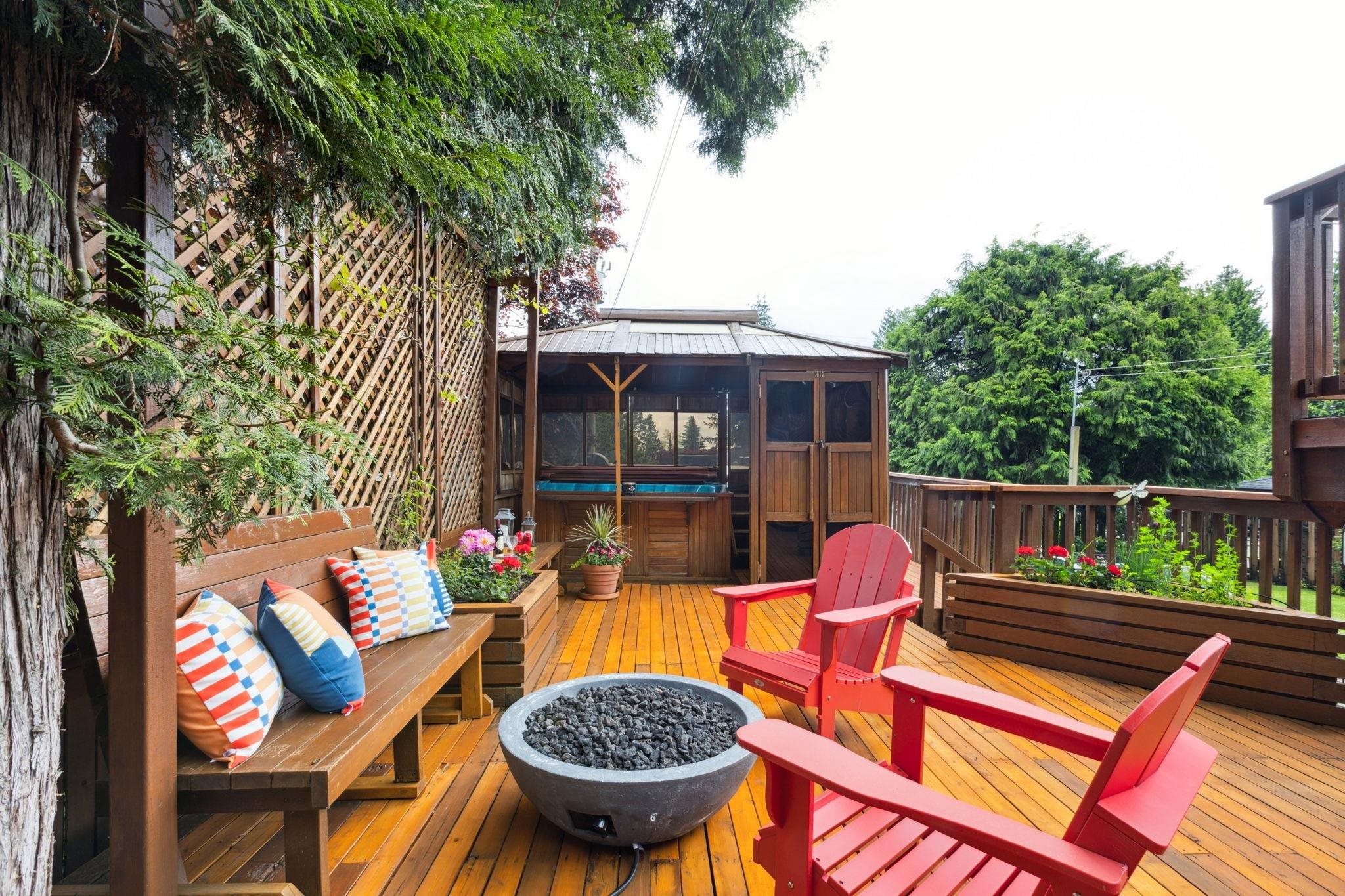 349 24Th Street E, North Vancouver, BC