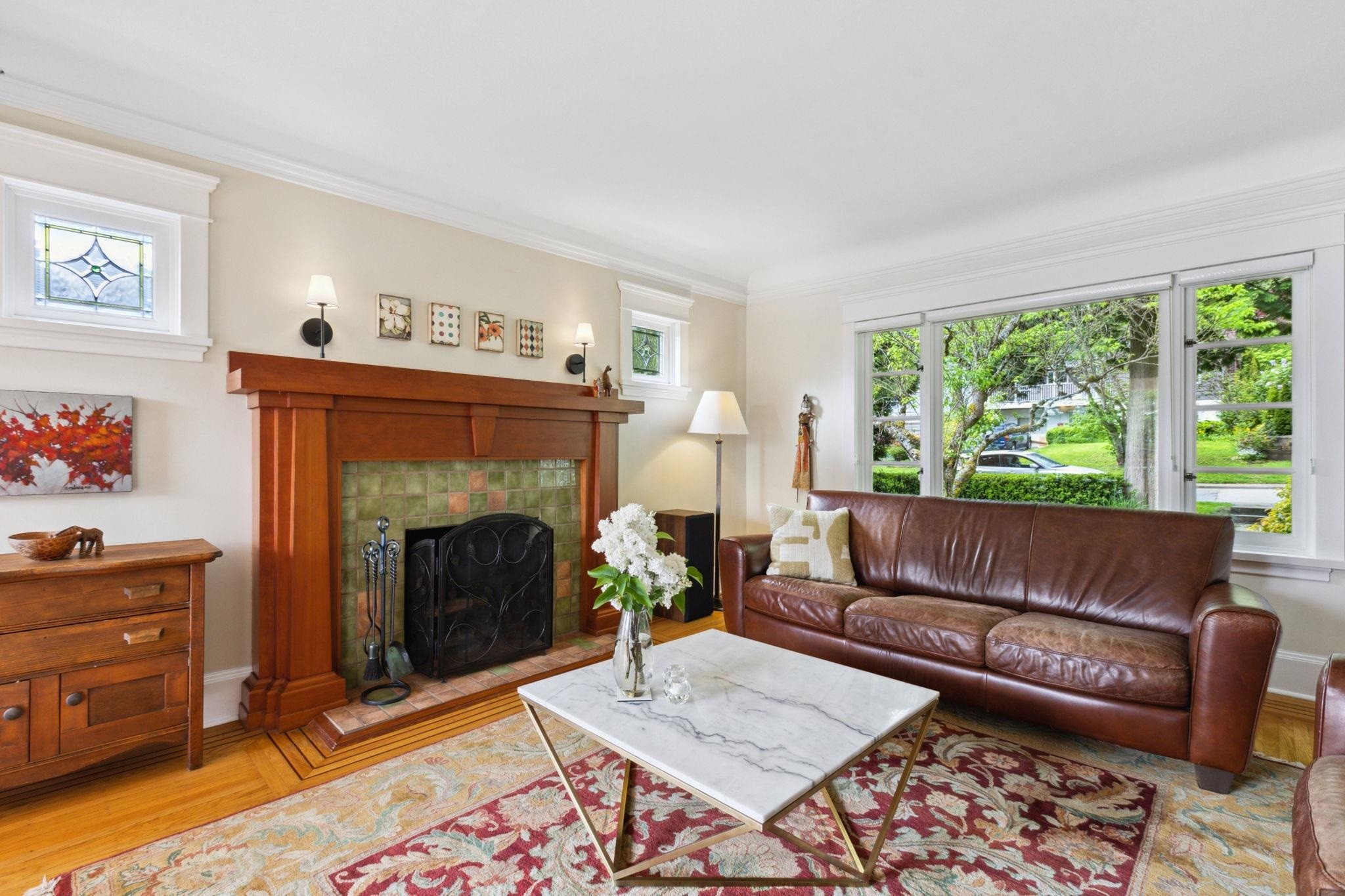 349 24Th Street E, North Vancouver, BC