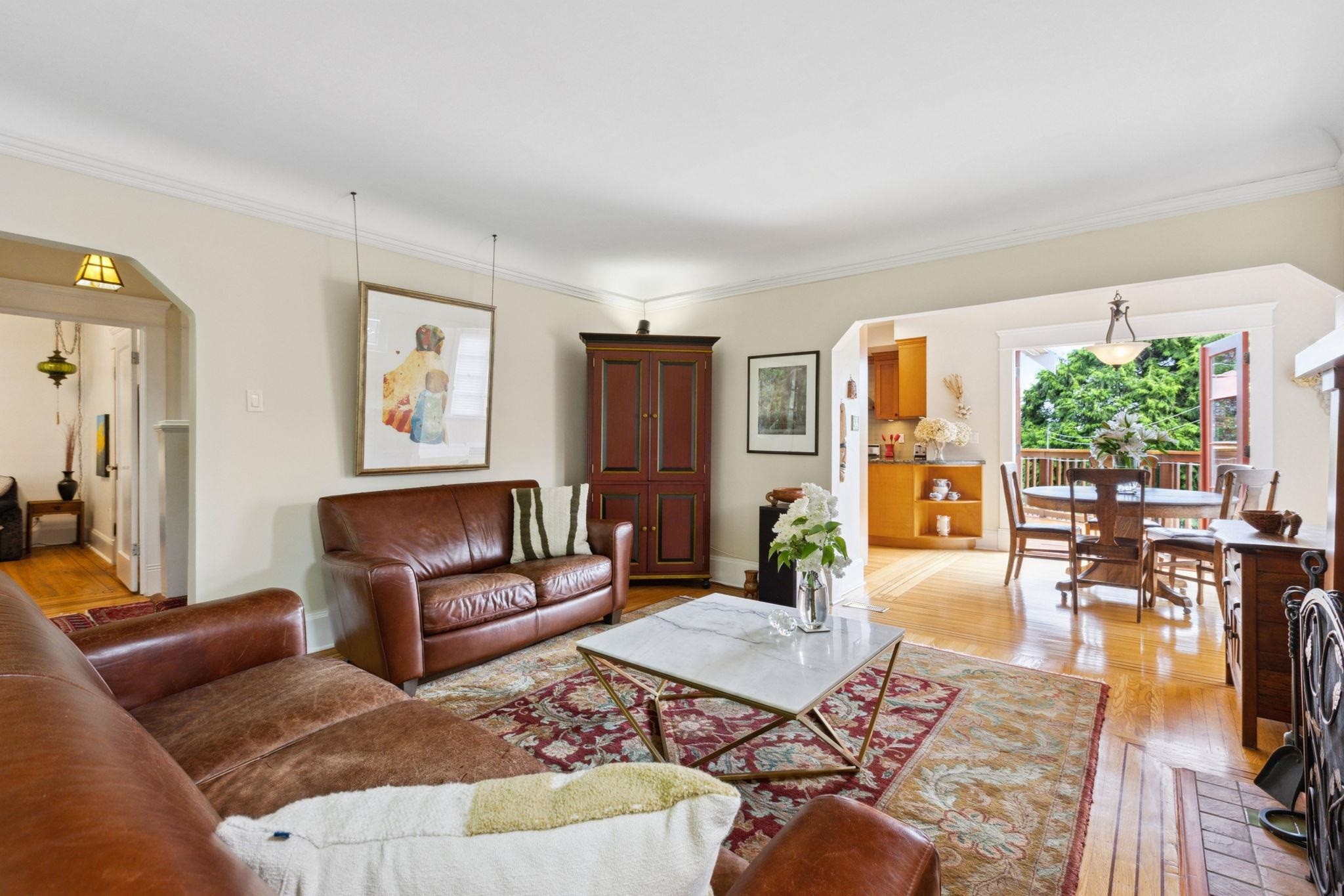 349 24Th Street E, North Vancouver, BC