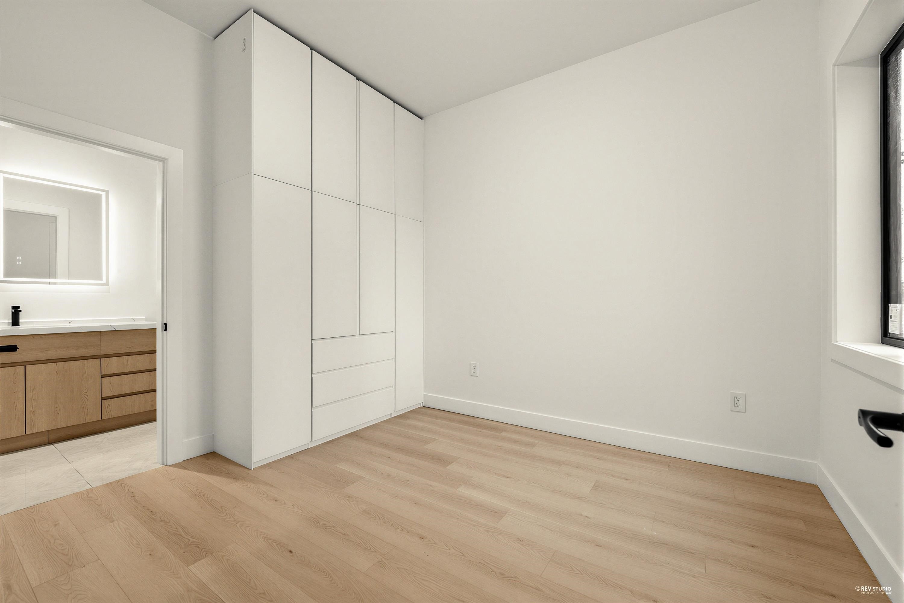 260 65Th Avenue E, Vancouver, BC