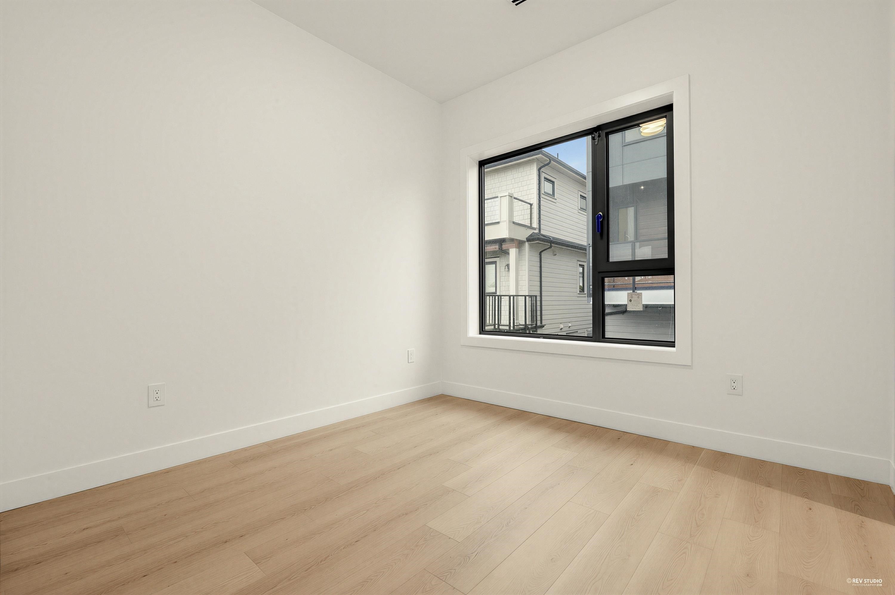 260 65Th Avenue E, Vancouver, BC