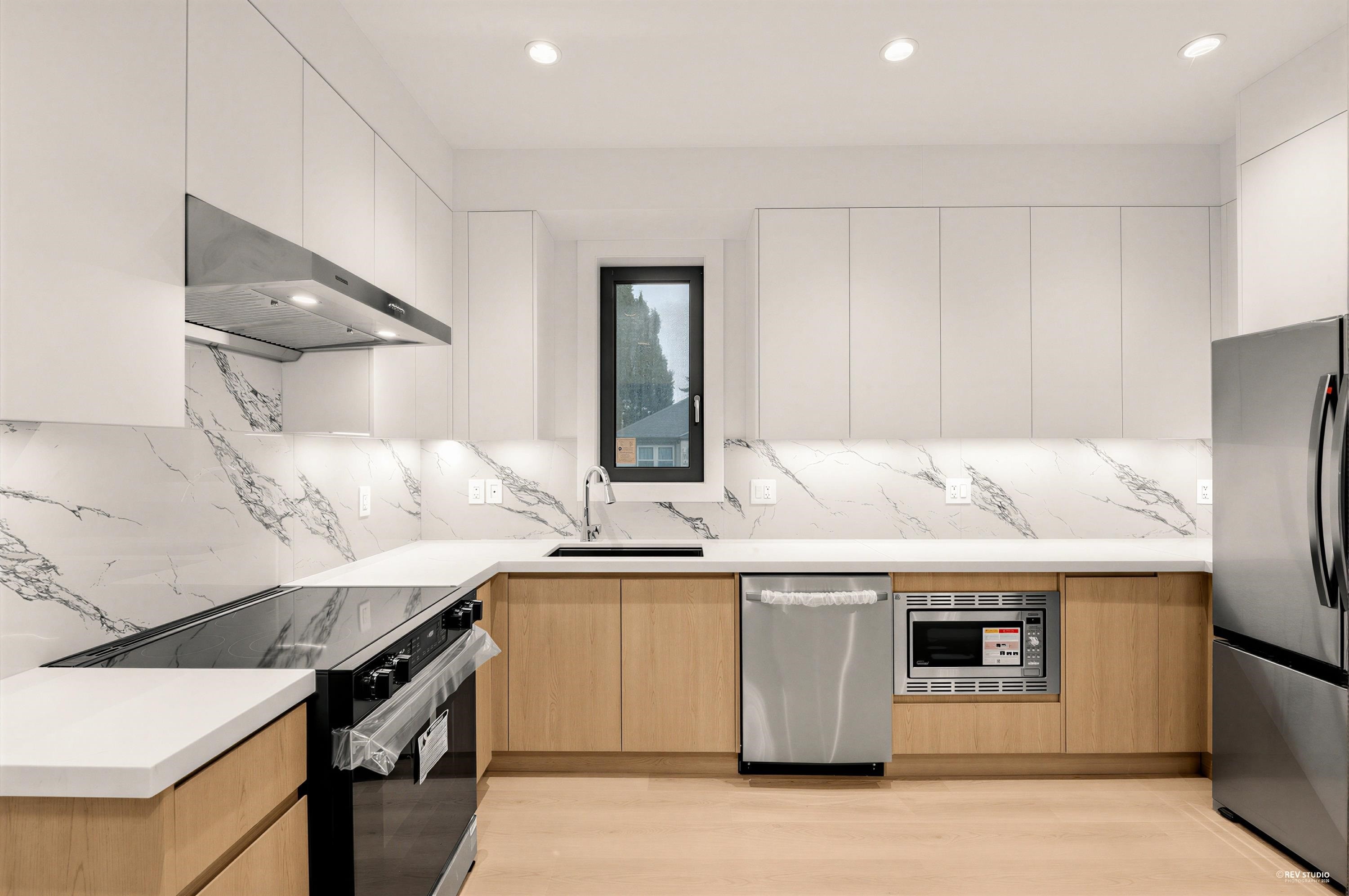 260 65Th Avenue E, Vancouver, BC