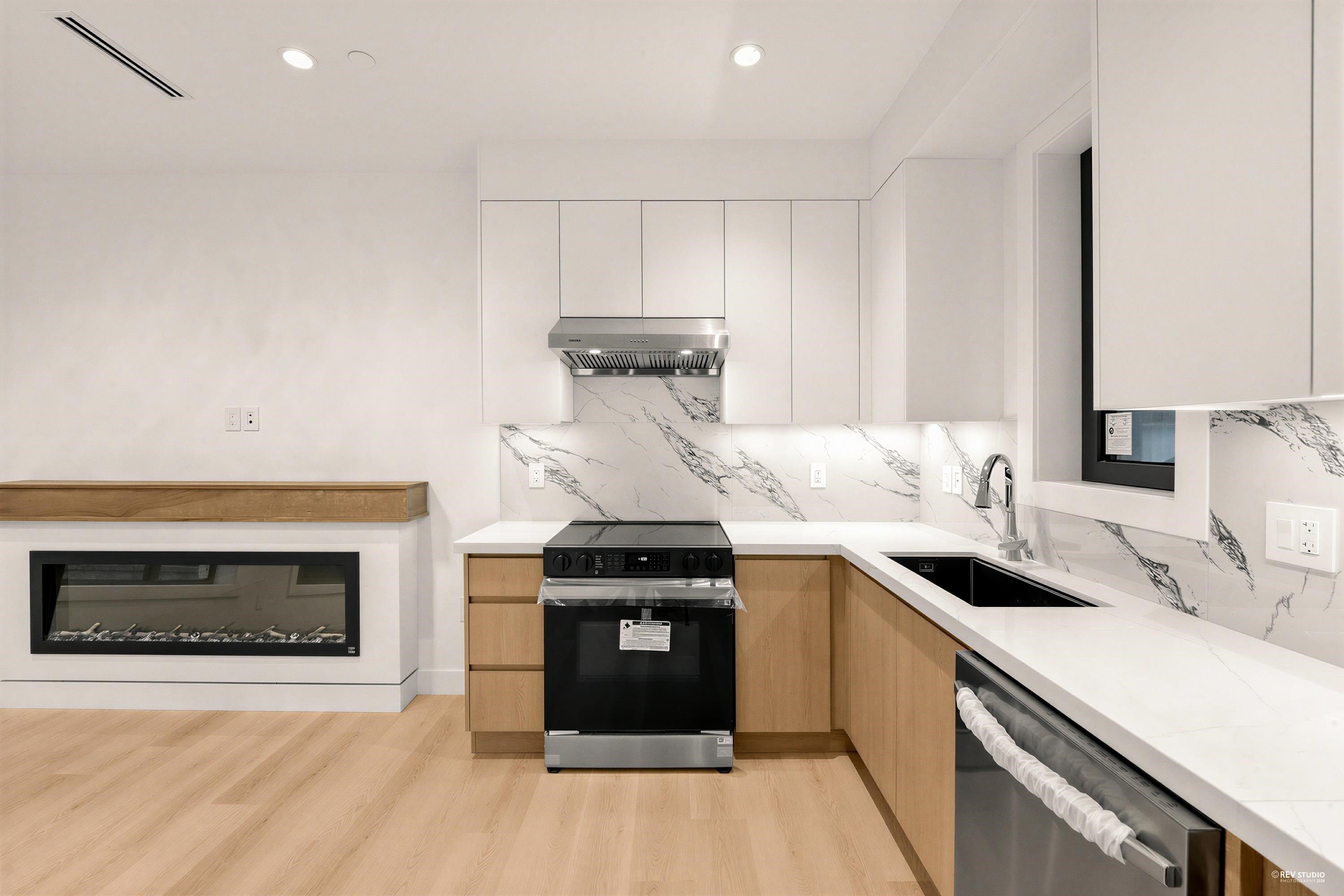 260 65Th Avenue E, Vancouver, BC