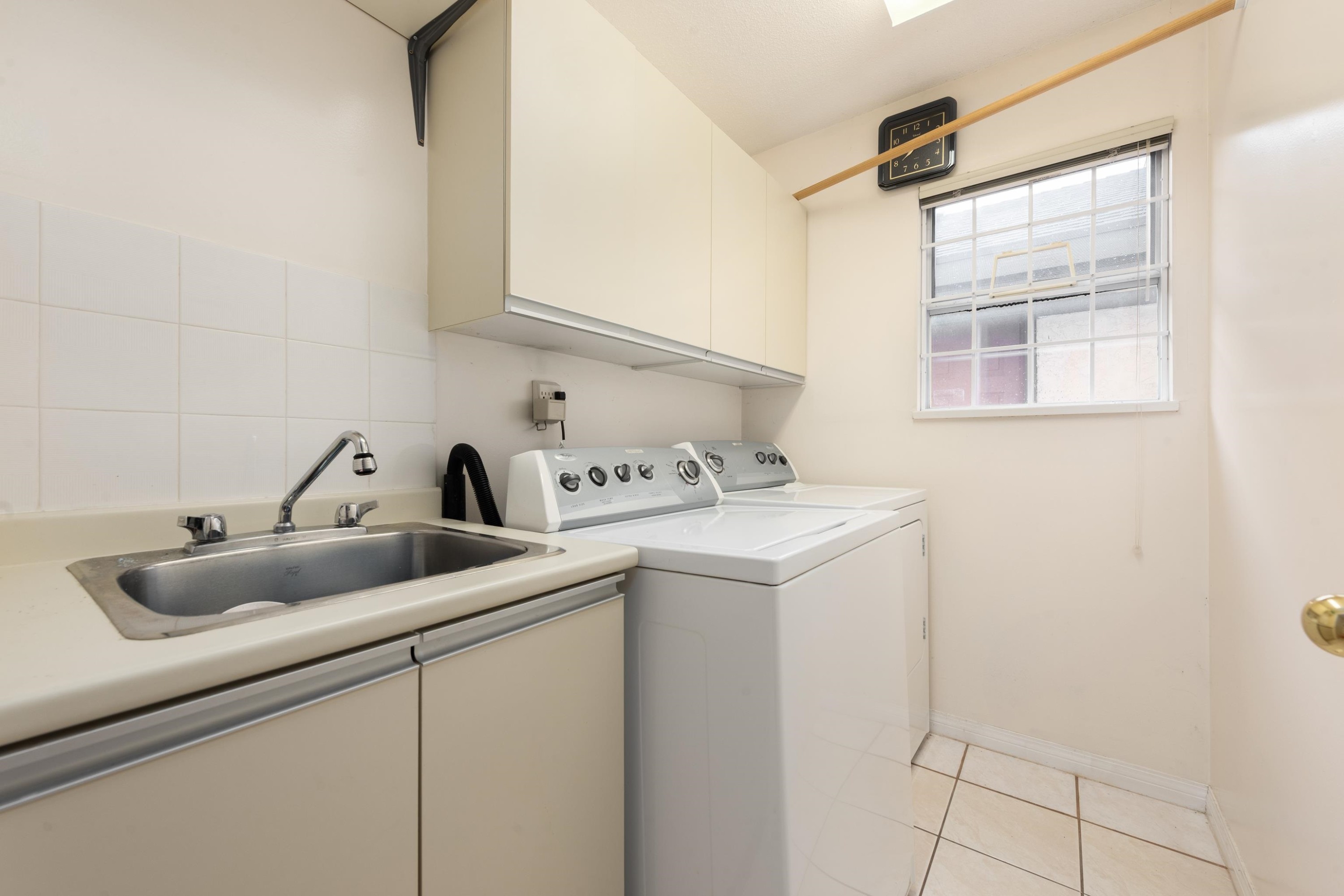 3606 Mckay Drive, Richmond, BC