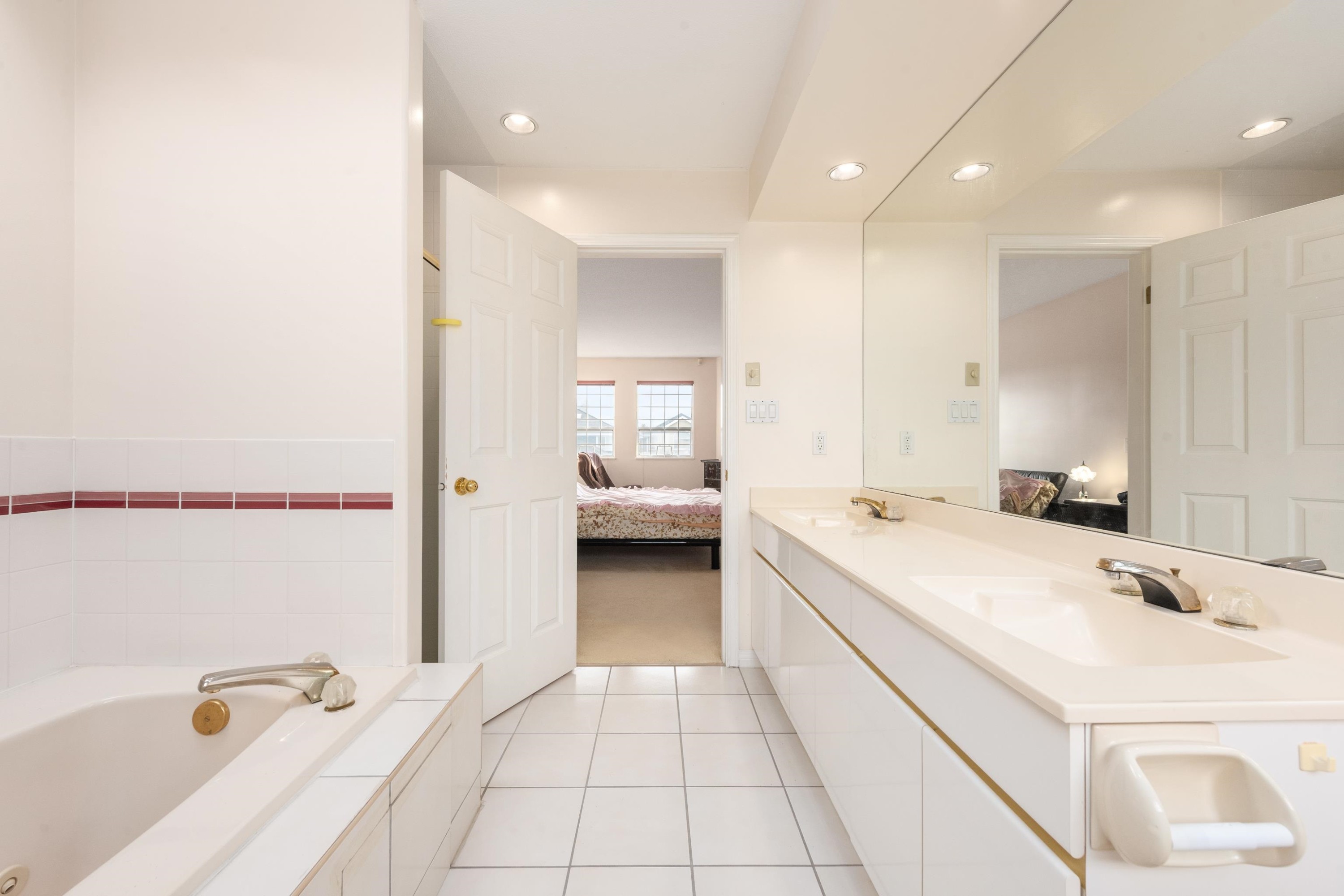 3606 Mckay Drive, Richmond, BC