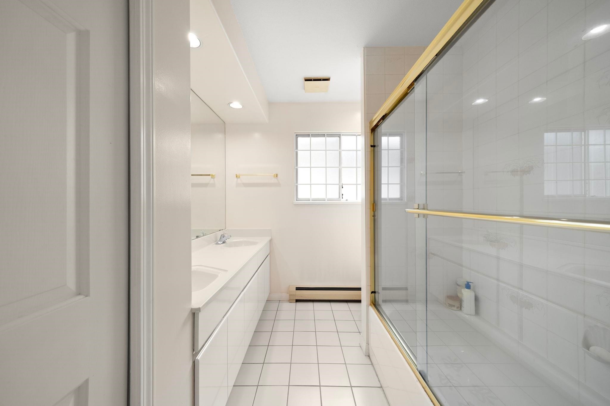 3606 Mckay Drive, Richmond, BC