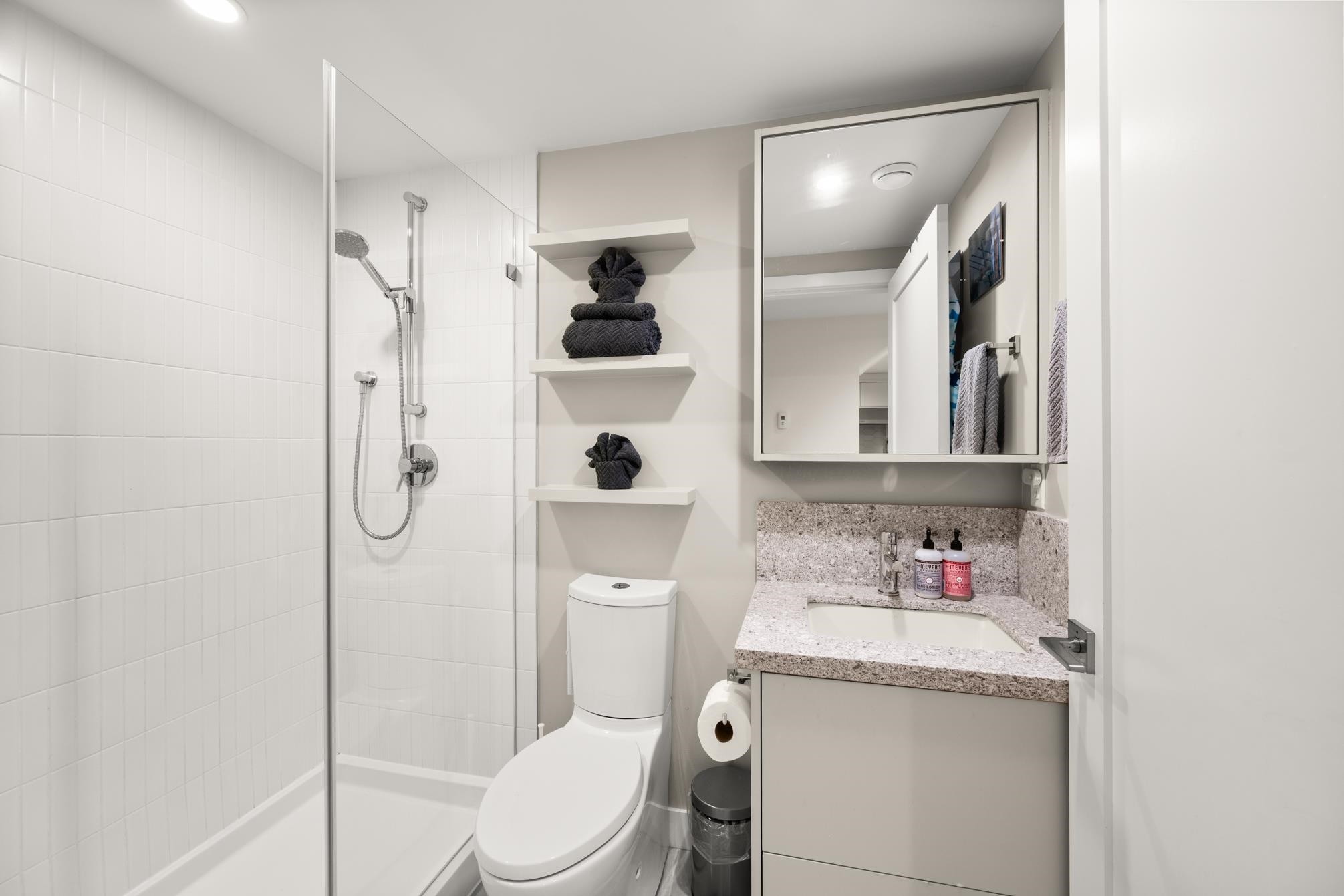 1452 20Th Avenue E, Vancouver, BC