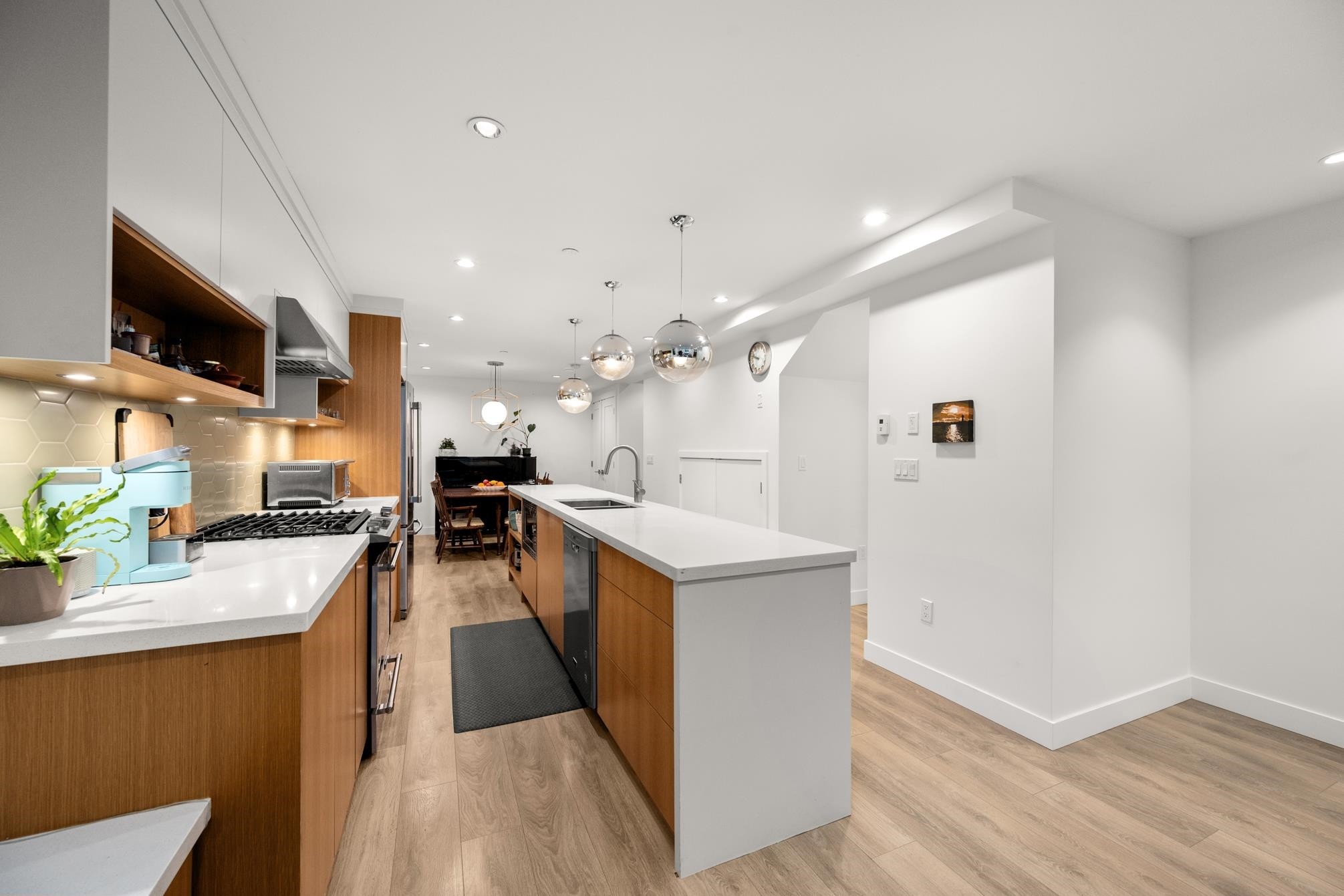 1452 20Th Avenue E, Vancouver, BC