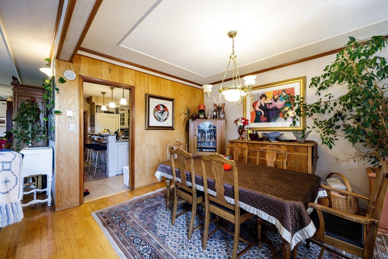 368 Kings Road E, North Vancouver, BC