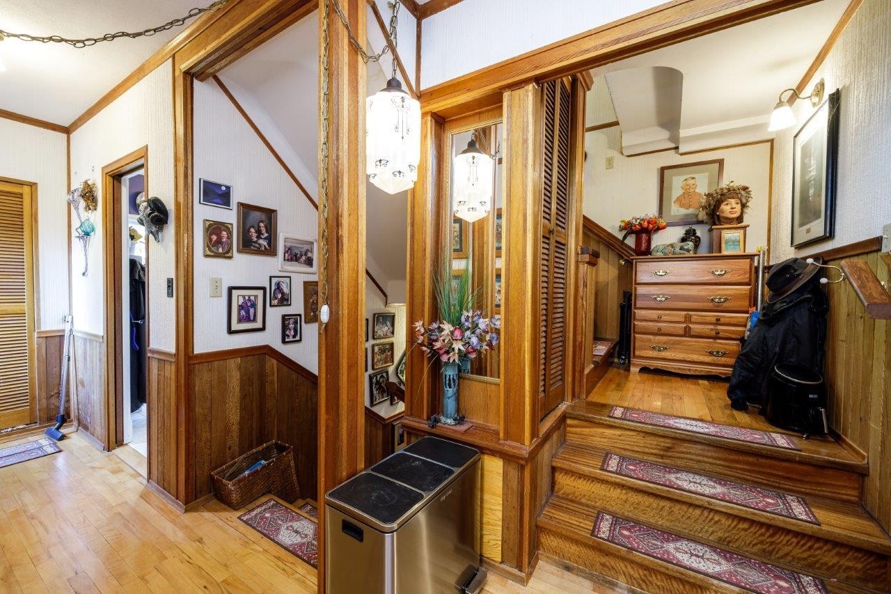 368 Kings Road E, North Vancouver, BC