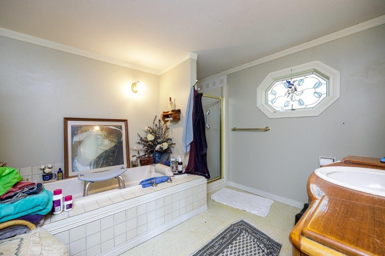 368 Kings Road E, North Vancouver, BC