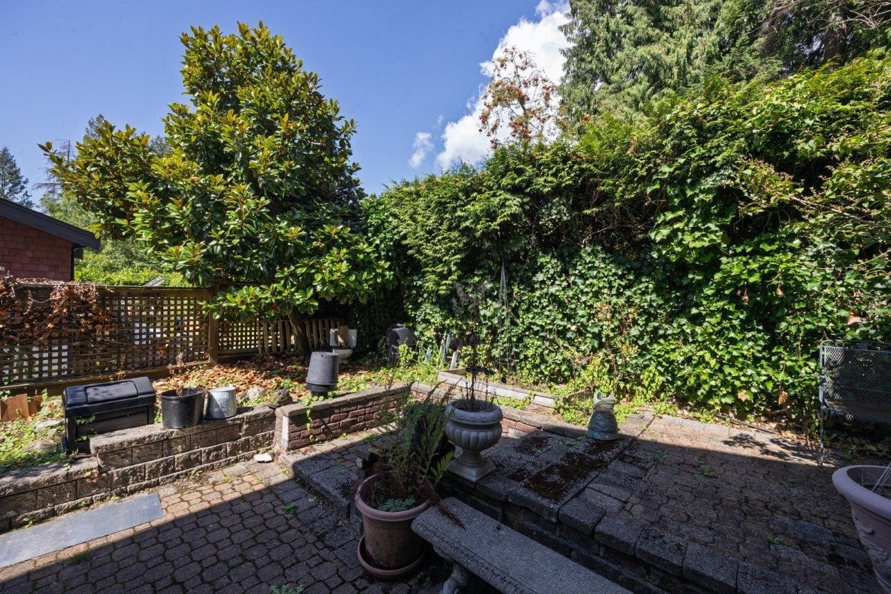 368 Kings Road E, North Vancouver, BC