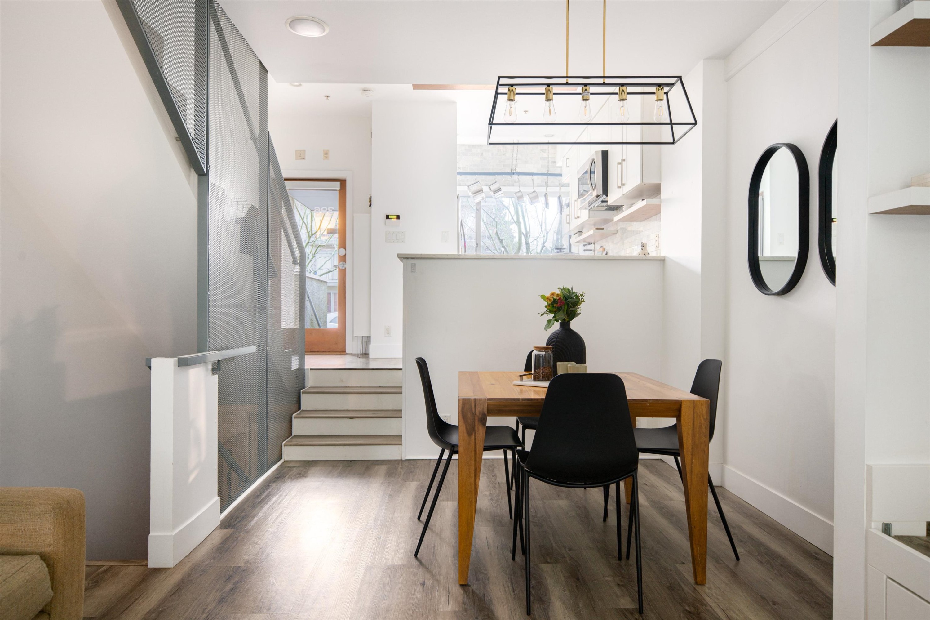 396 15Th Avenue E, Vancouver, BC