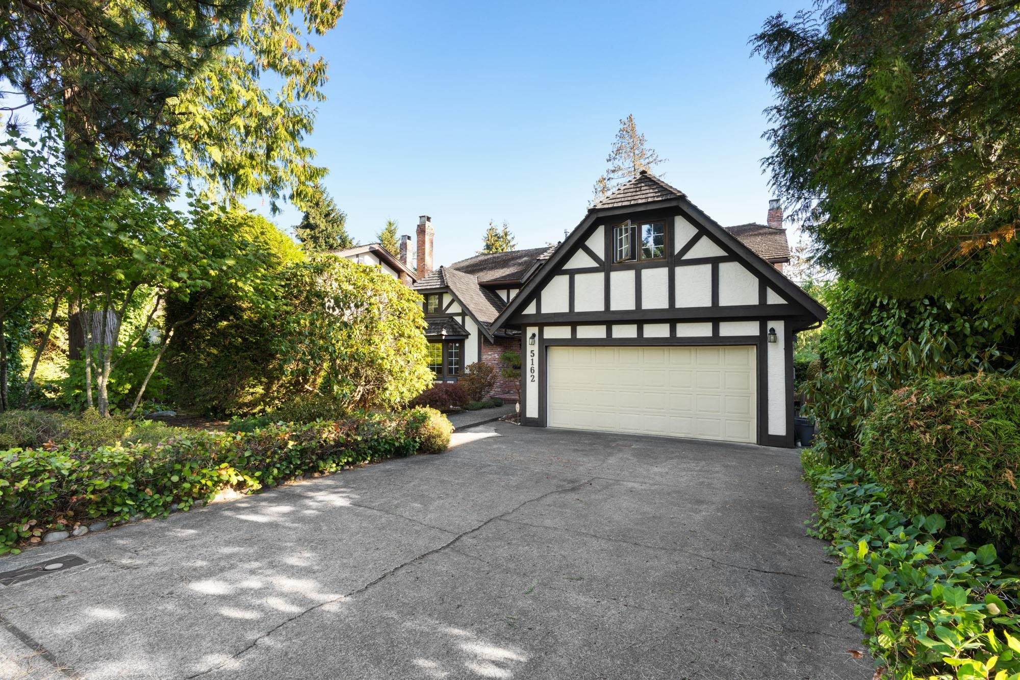 5162 Alderfeild Place, West Vancouver, BC