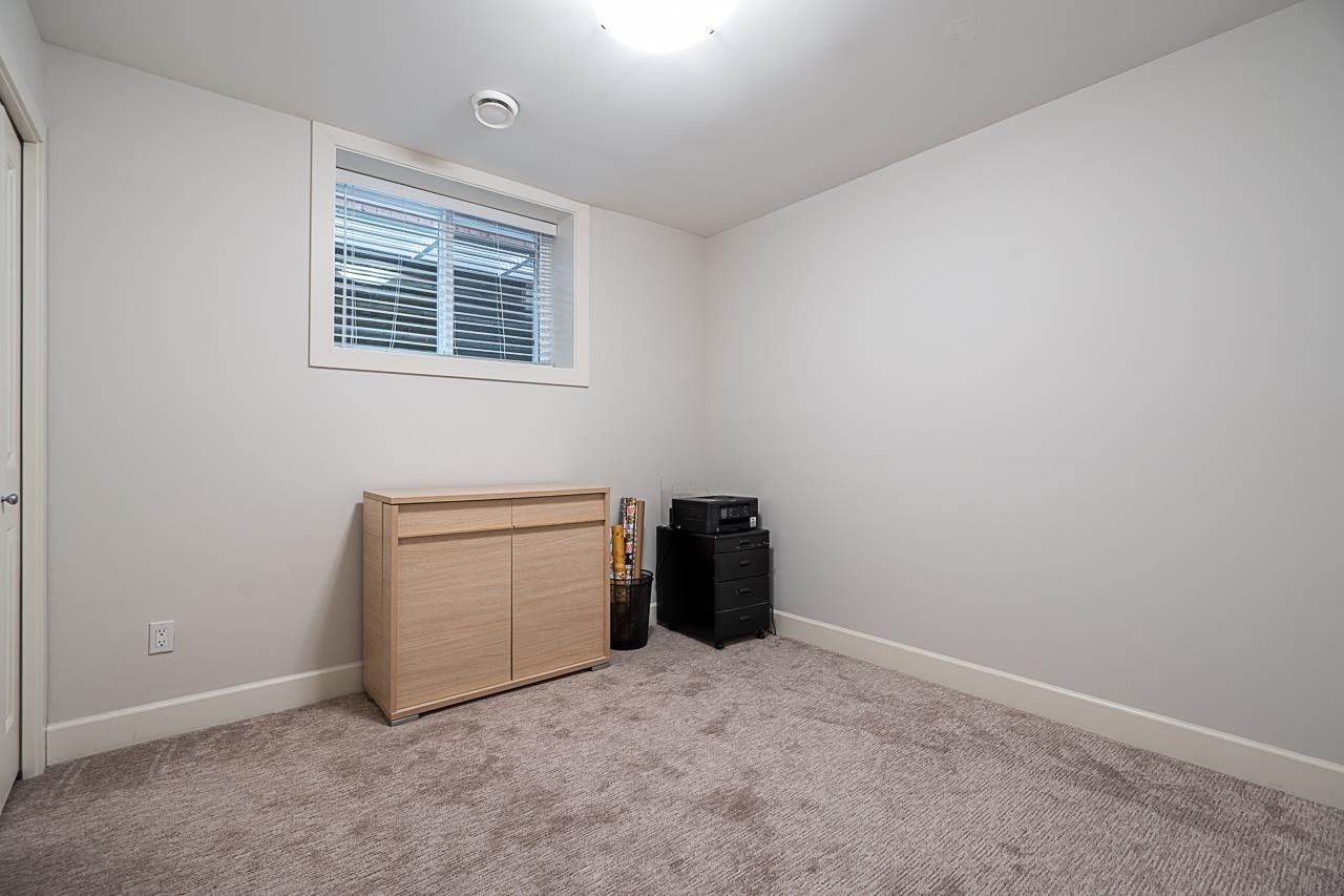 359 13Th Street E, North Vancouver, BC