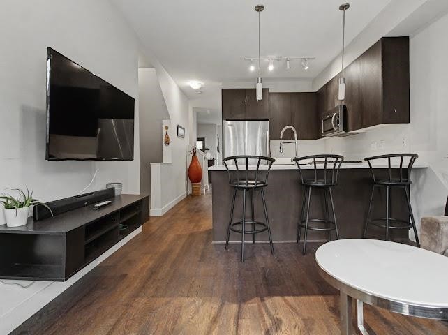 1605-8485 New Haven Close, Burnaby, BC