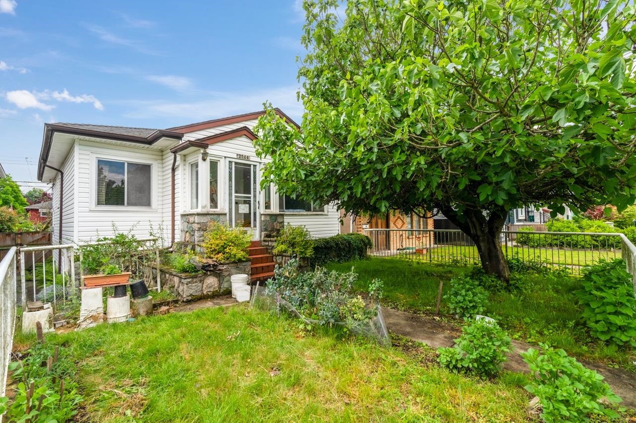 2566 Venables Street, Vancouver, BC