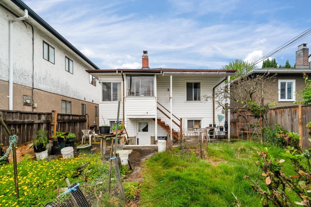 2566 Venables Street, Vancouver, BC