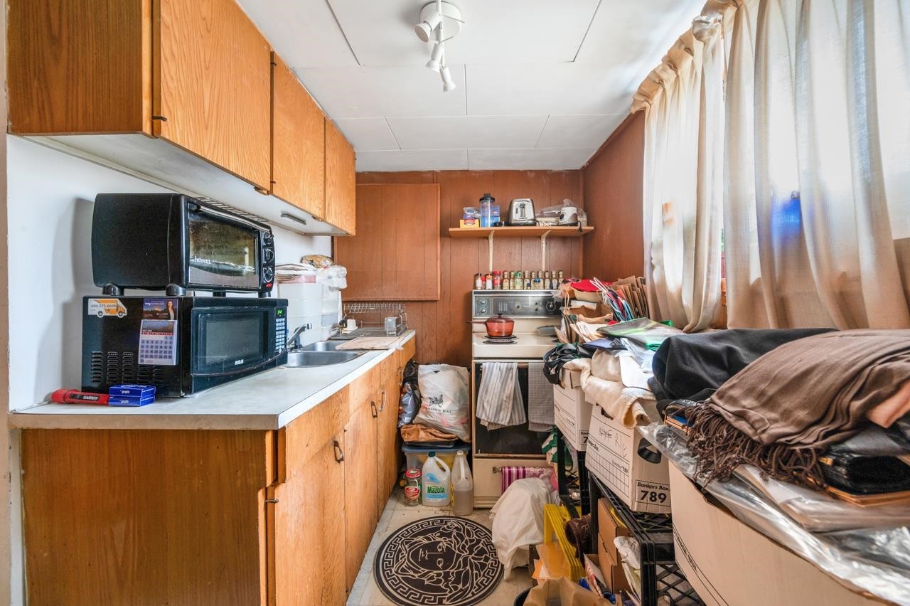 2566 Venables Street, Vancouver, BC