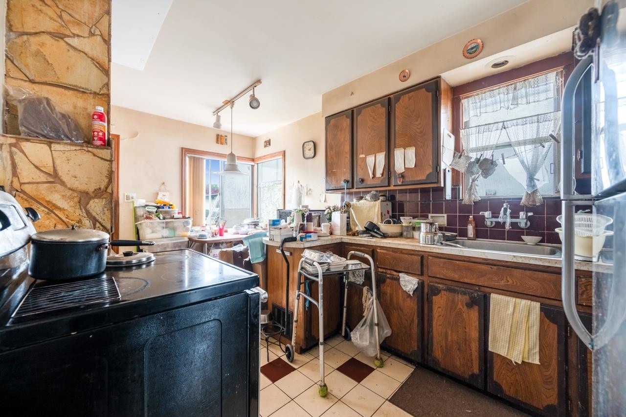 2566 Venables Street, Vancouver, BC