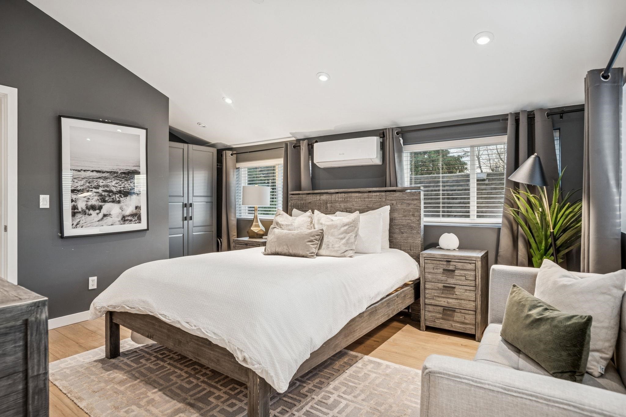 933 Mclean Drive, Vancouver, BC