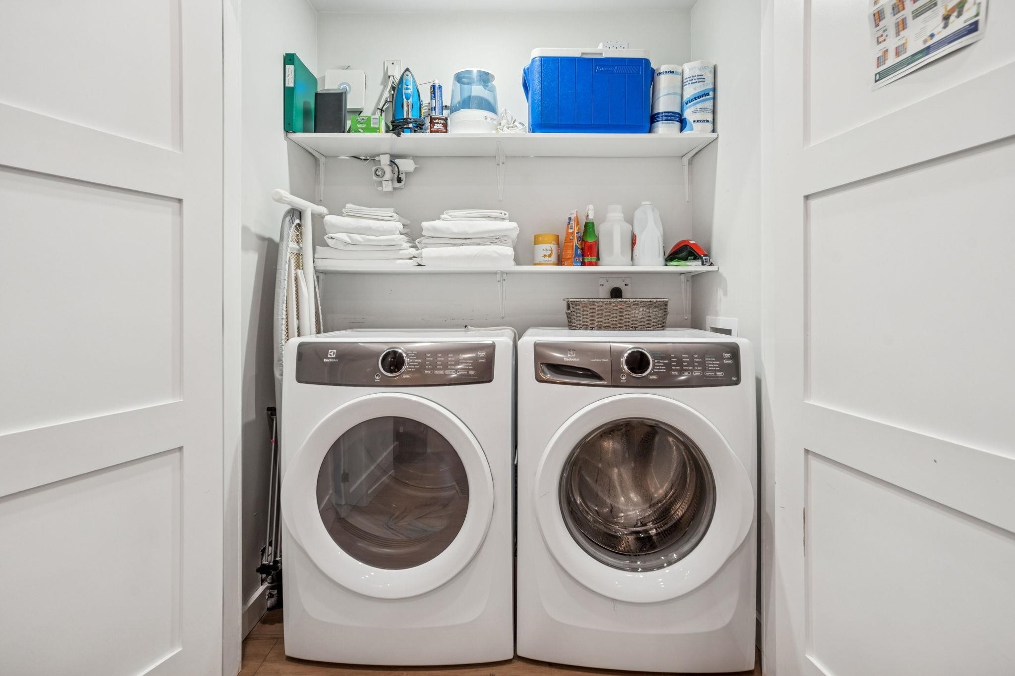 933 Mclean Drive, Vancouver, BC