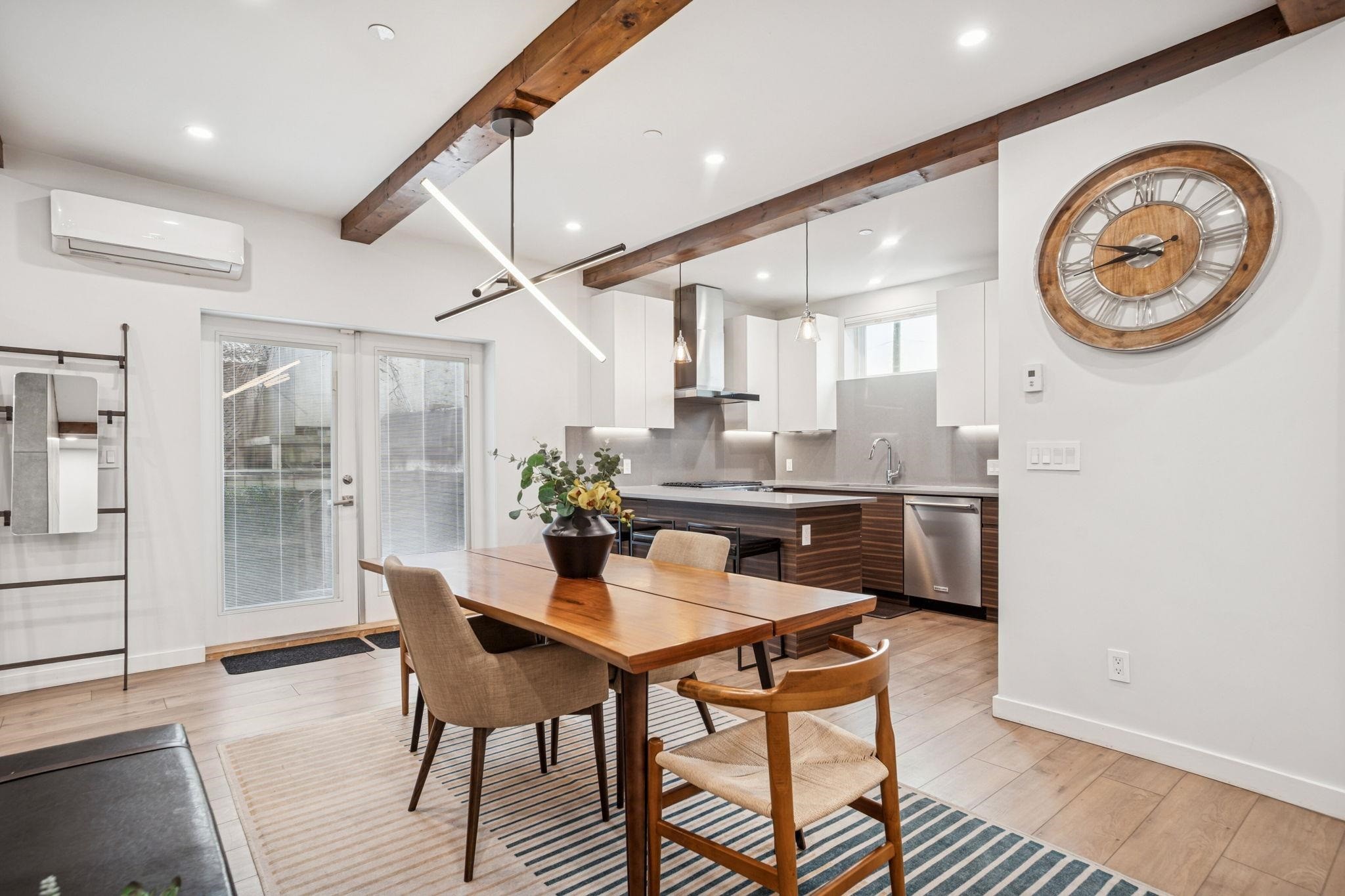 933 Mclean Drive, Vancouver, BC