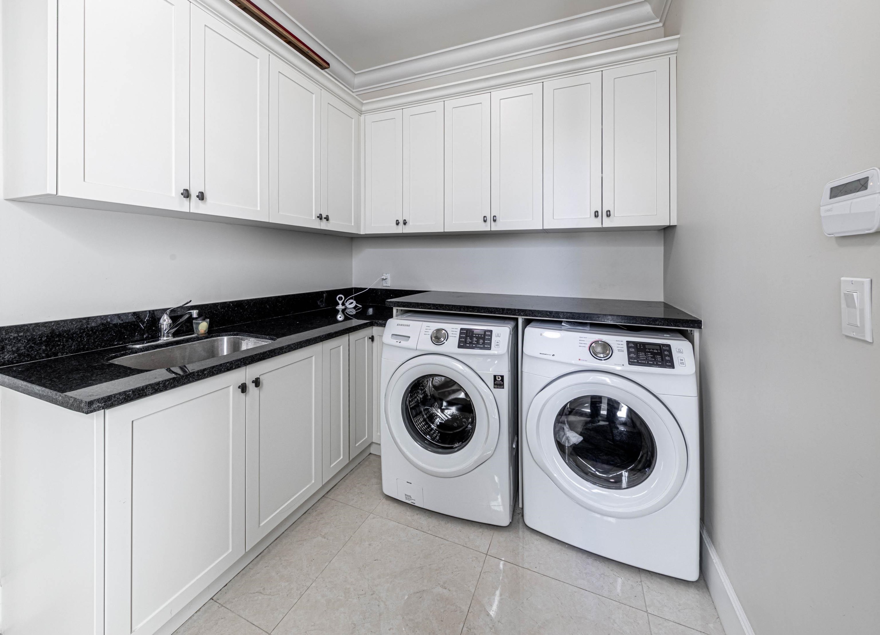 9631 Saunders Road, Richmond, BC