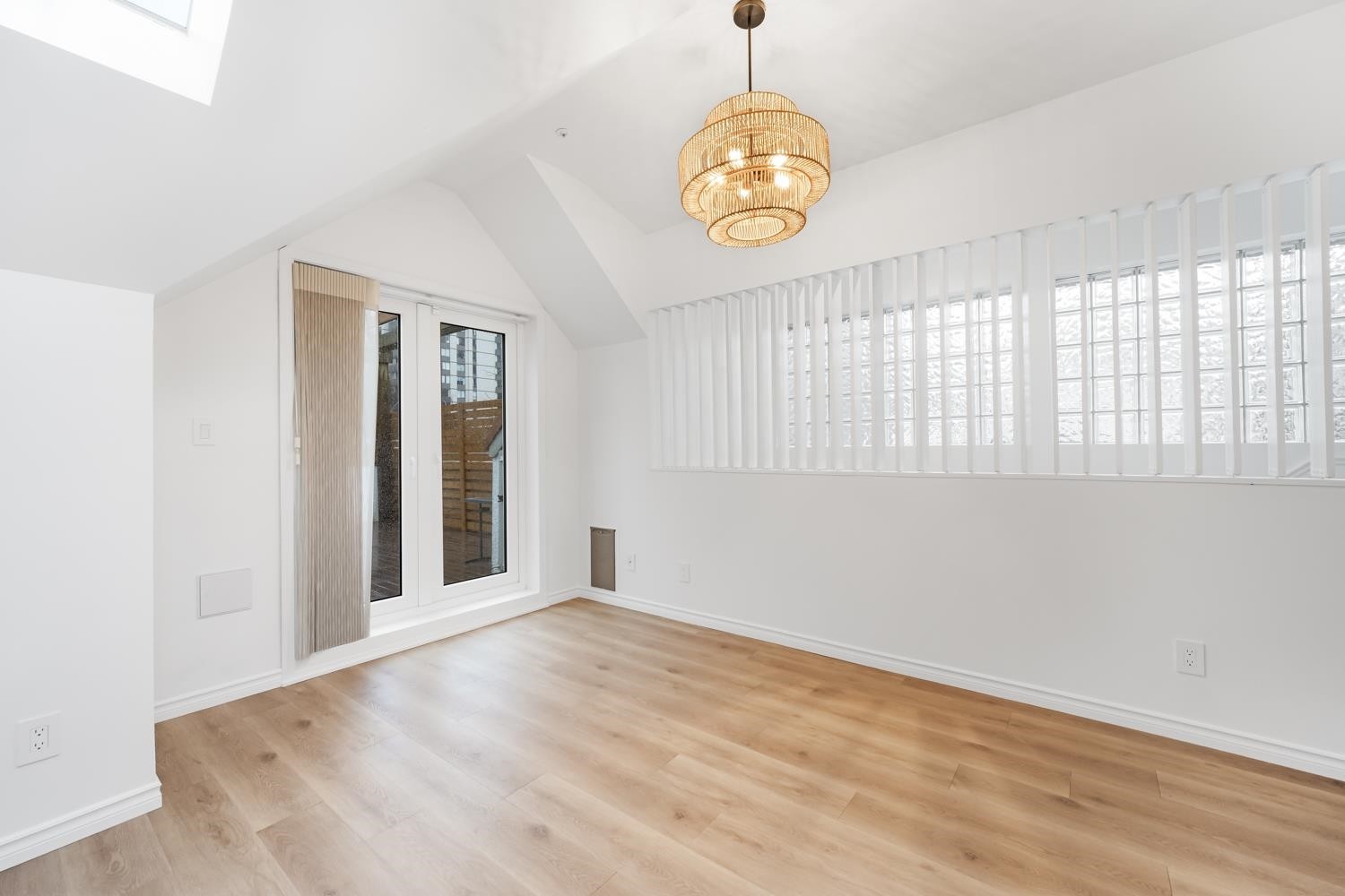 1407 Pendrell Street, Vancouver, BC