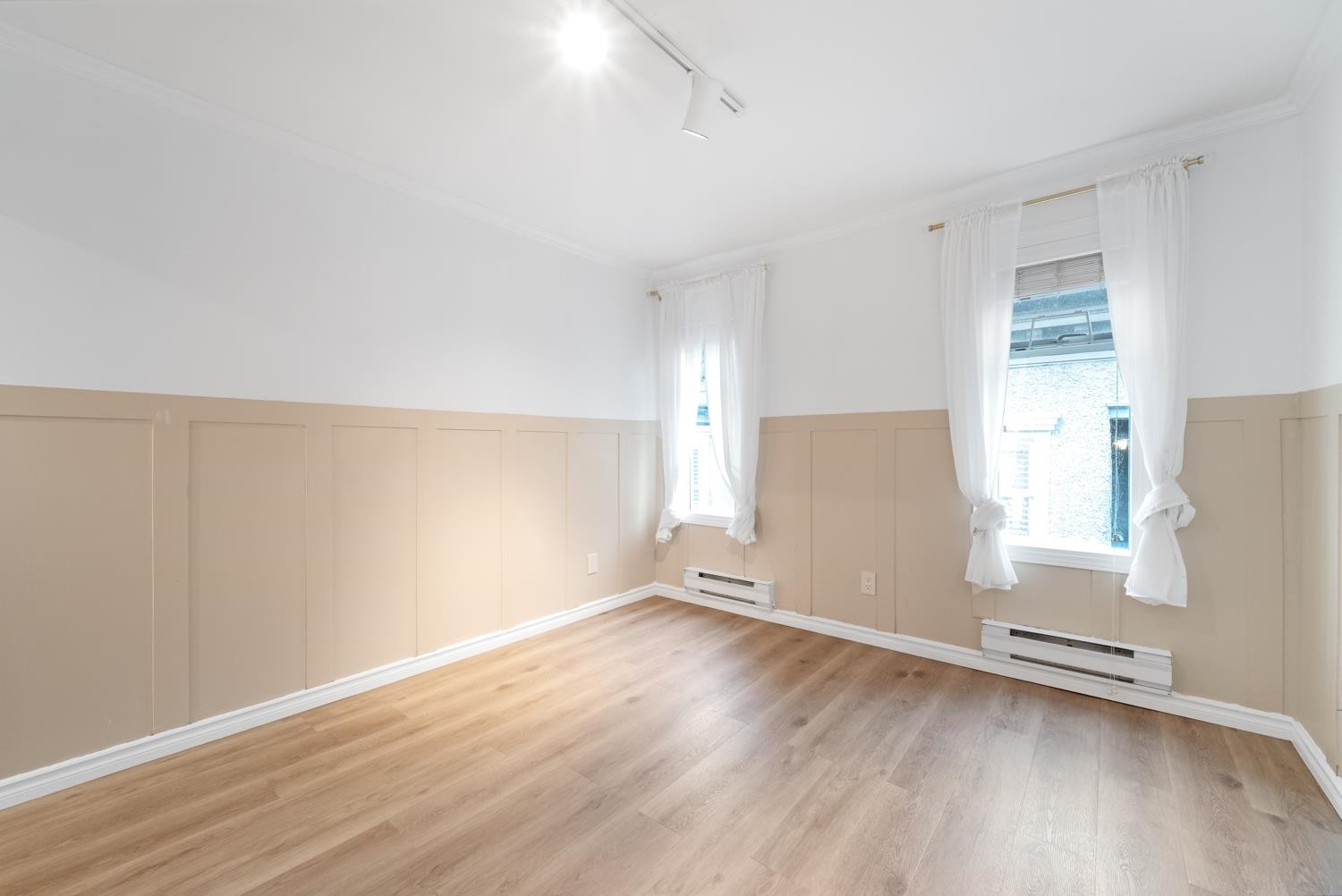 1407 Pendrell Street, Vancouver, BC