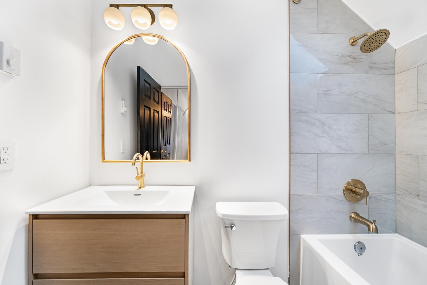 1407 Pendrell Street, Vancouver, BC