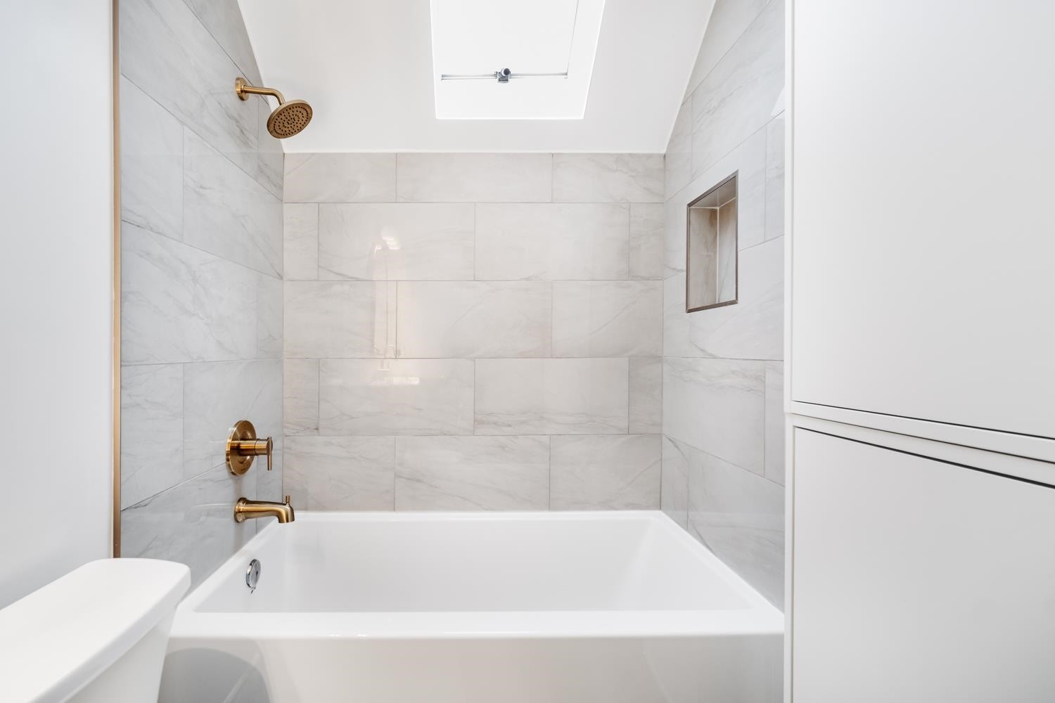 1407 Pendrell Street, Vancouver, BC