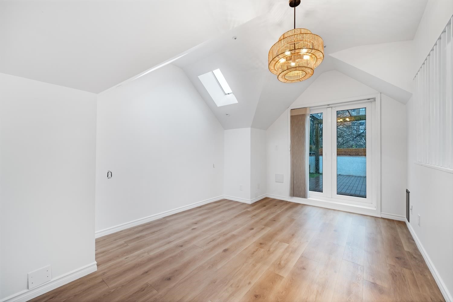 1407 Pendrell Street, Vancouver, BC