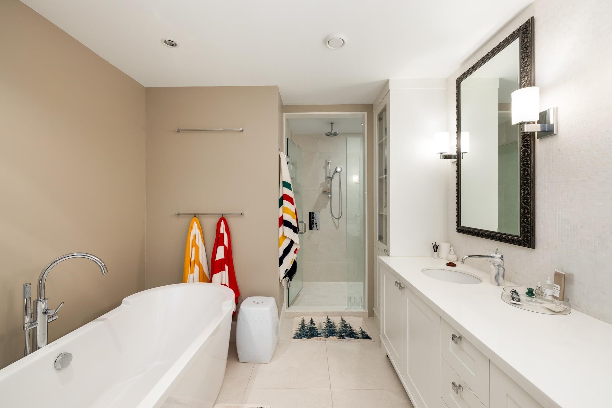 6780 Batchelor Bay Place, West Vancouver, BC