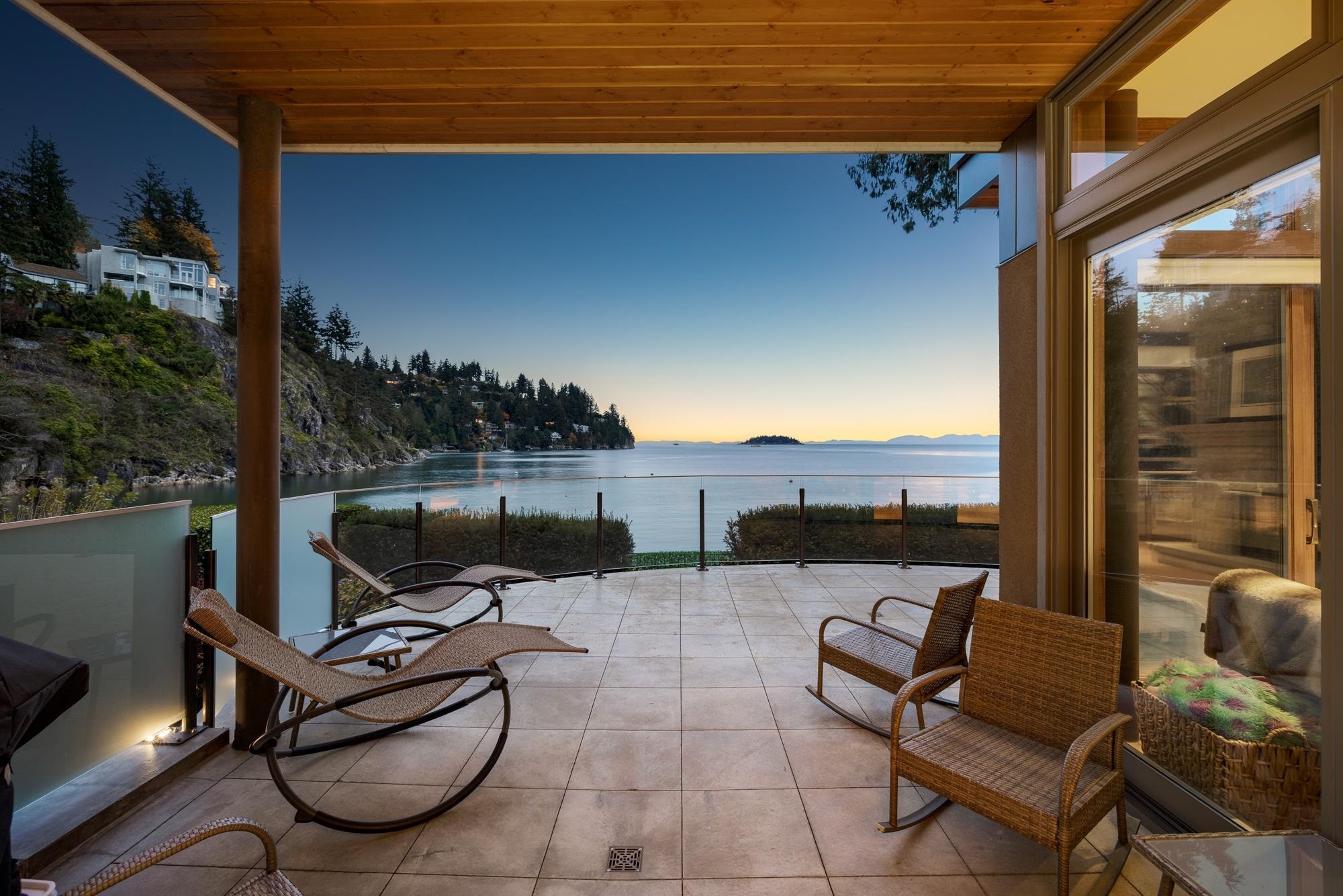 6780 Batchelor Bay Place, West Vancouver, BC