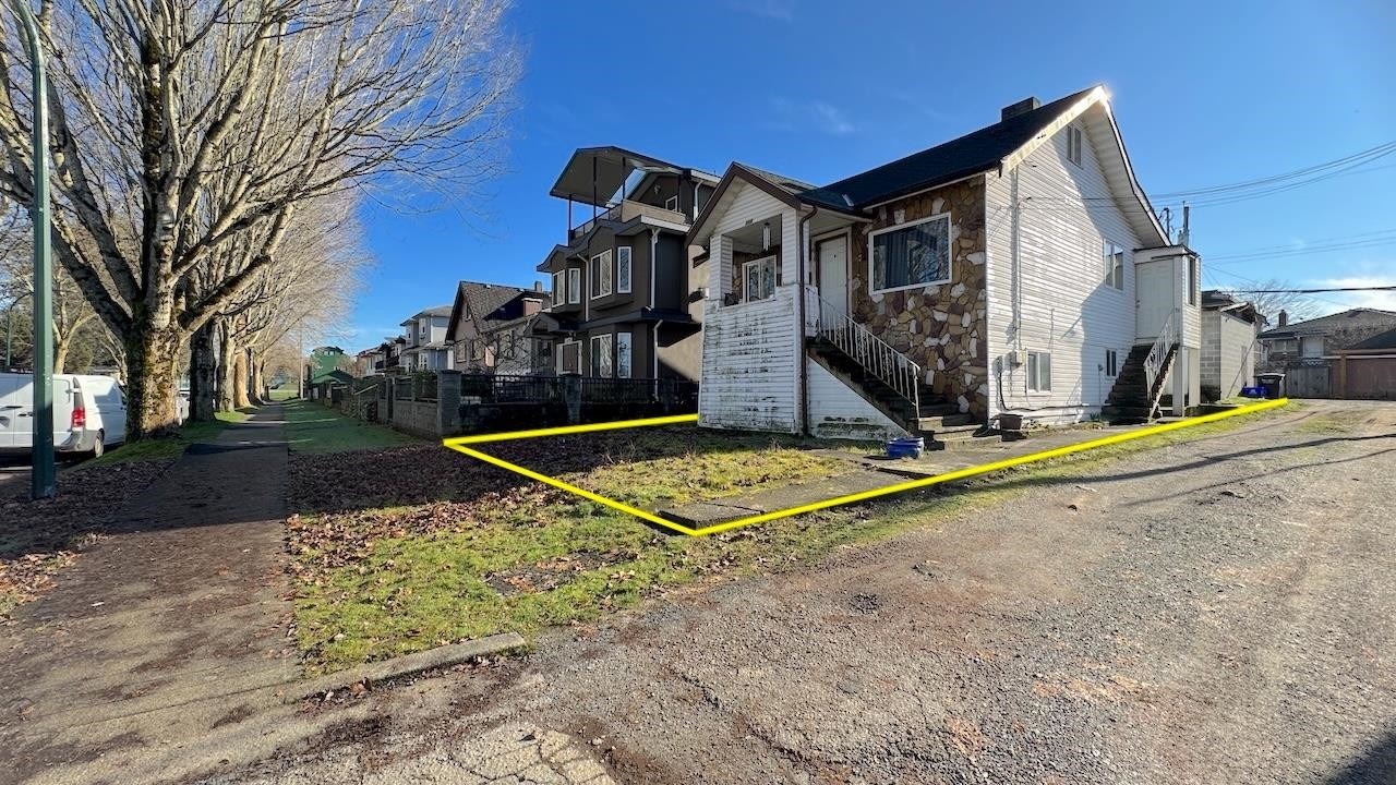 3006 25Th Avenue E, Vancouver, BC