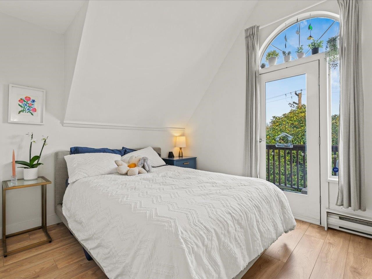 143 13Th Avenue W, Vancouver, BC