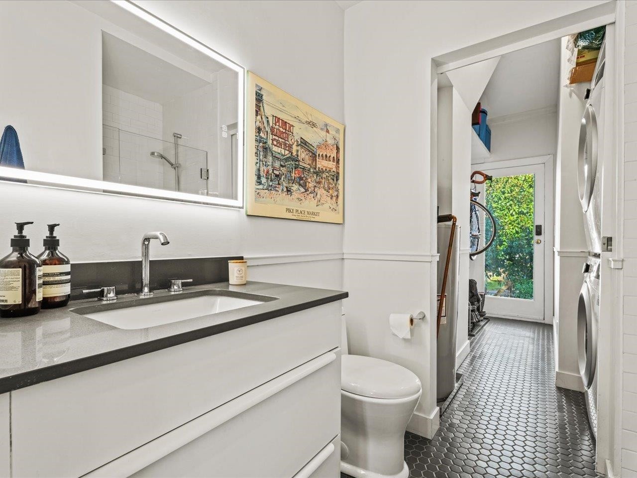 143 13Th Avenue W, Vancouver, BC