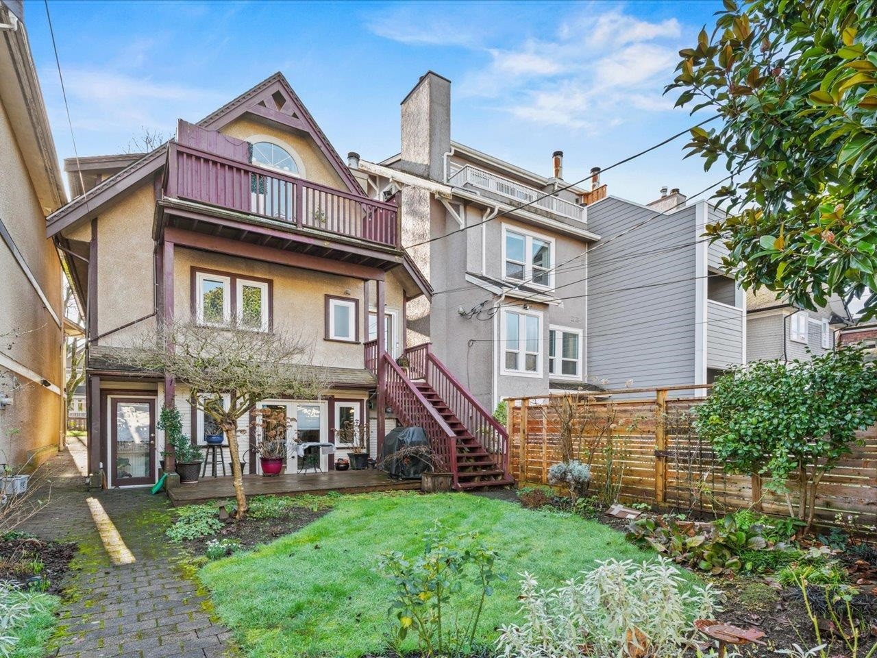 143 13Th Avenue W, Vancouver, BC