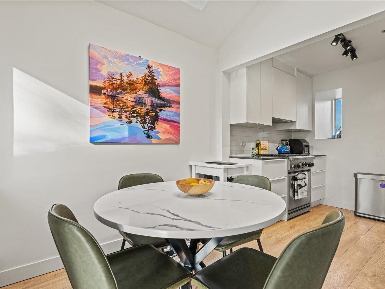 143 13Th Avenue W, Vancouver, BC