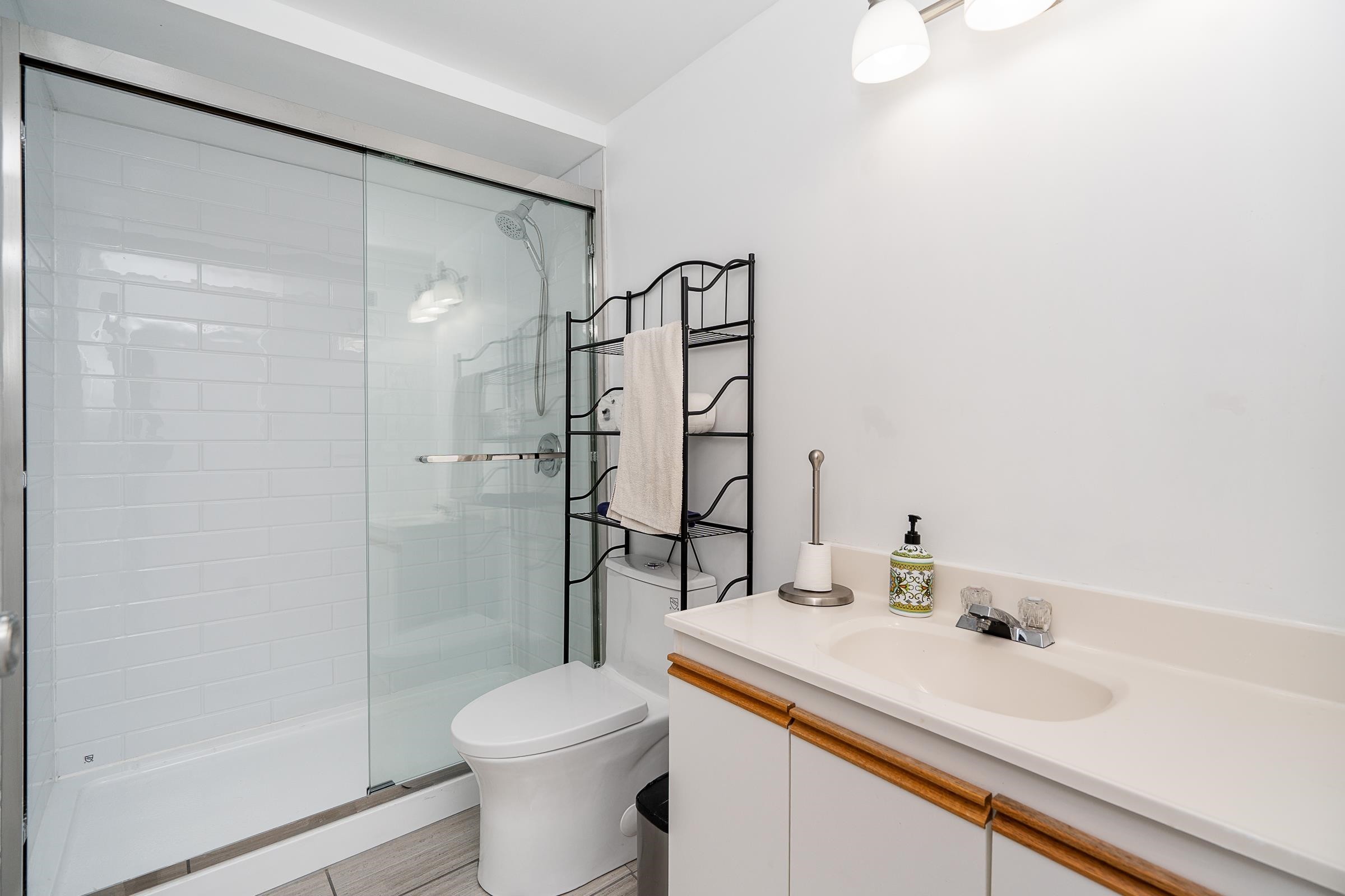 1490 15Th Avenue E, Vancouver, BC