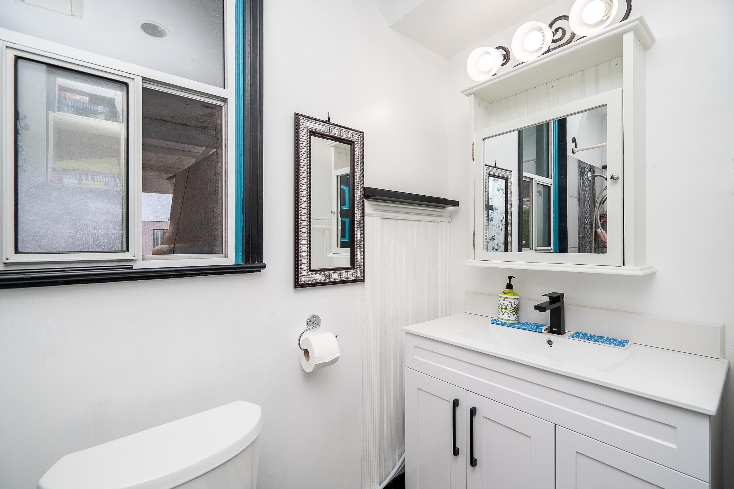 1490 15Th Avenue E, Vancouver, BC