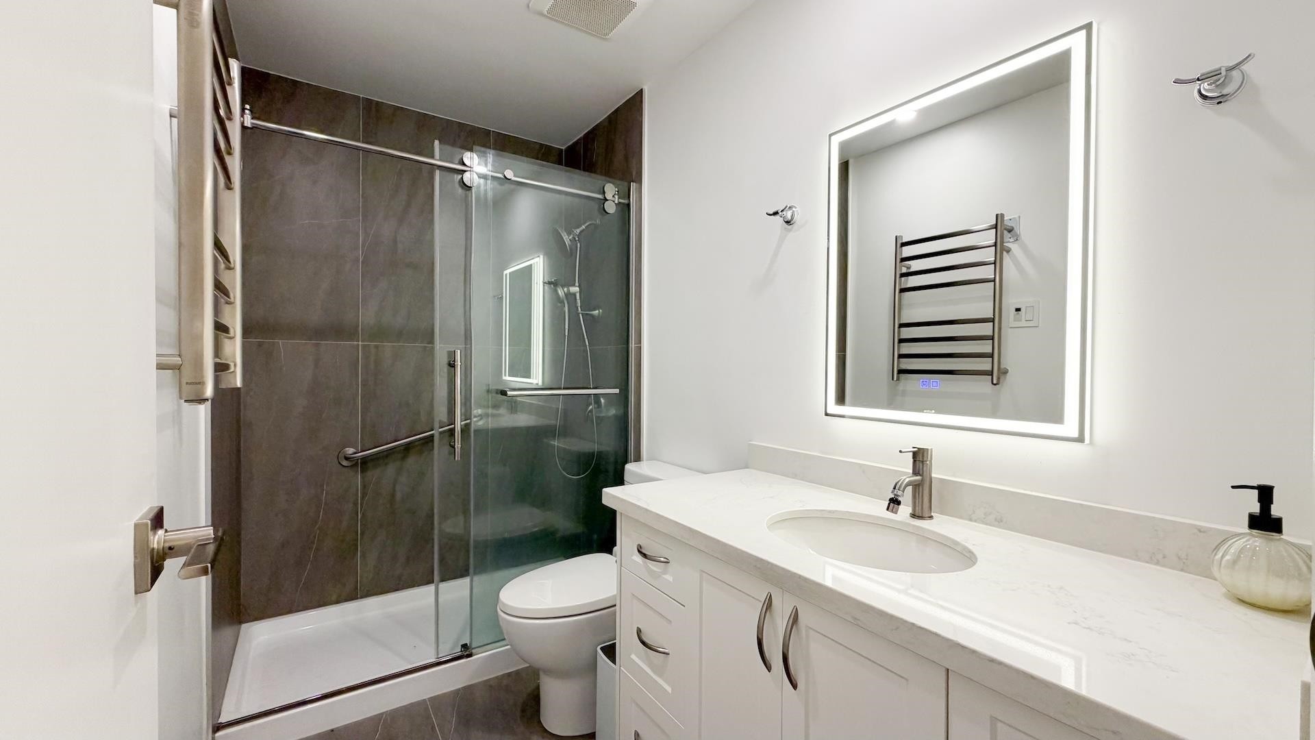 7438 Echo Place, Vancouver, BC