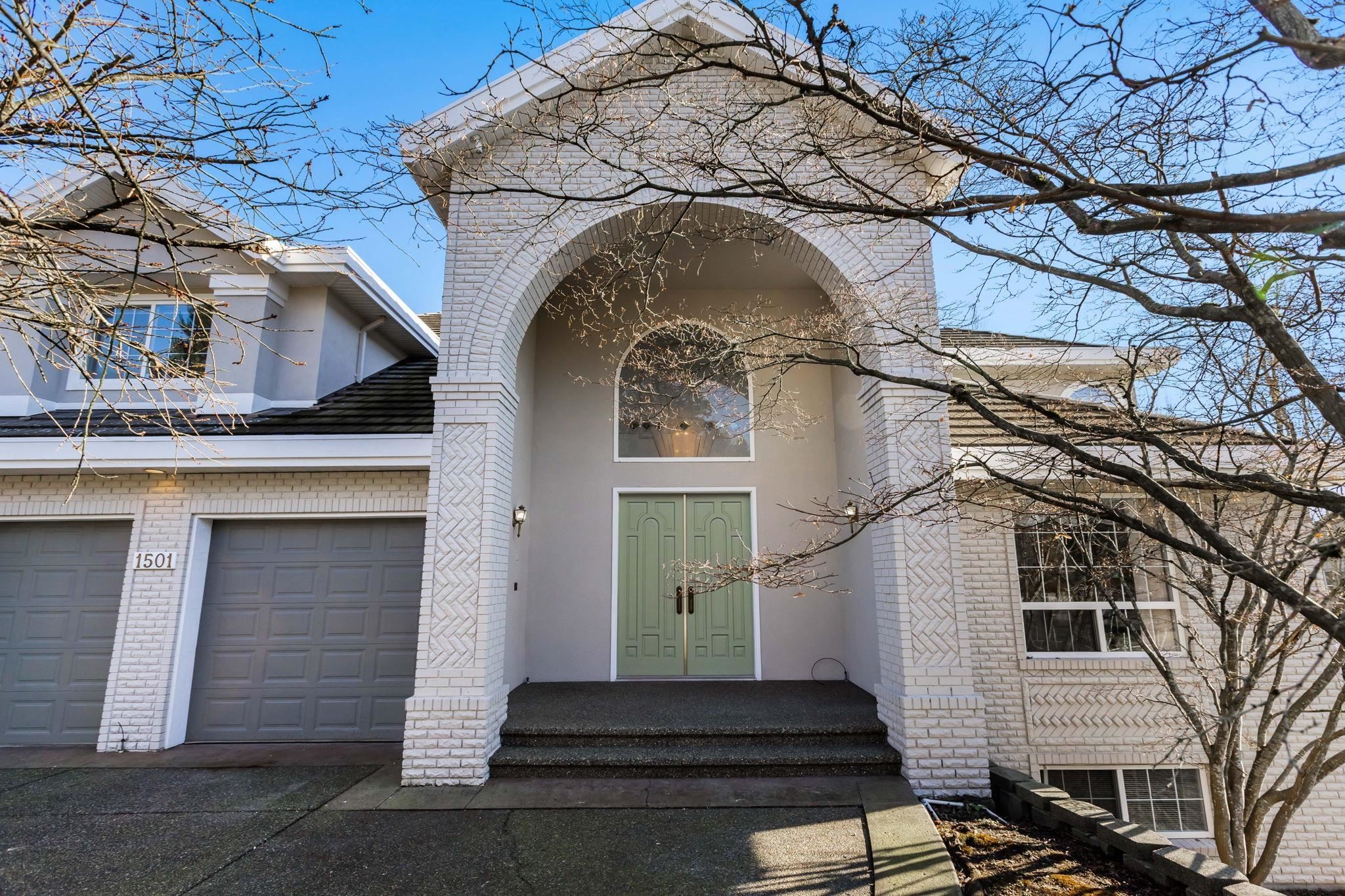 1501 Parkway Boulevard, Coquitlam, BC